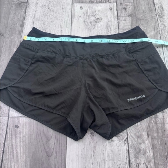 Patagonia Athletic Shorts Medium Lined 2.5inch inseam - Picture 5 of 8